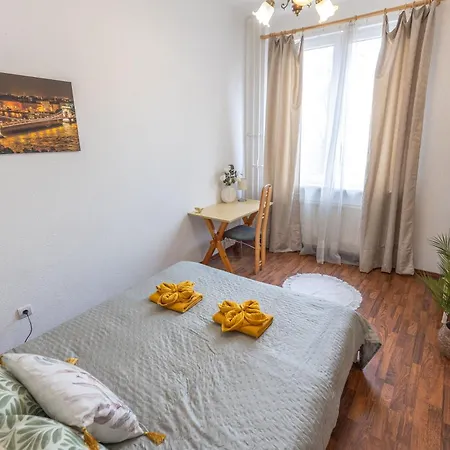 Riverside Balcony With View To Danube *