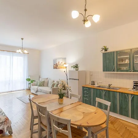 Riverside Balcony With View To Danube Διαμέρισμα Βουδαπέστη