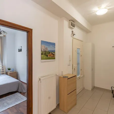 Riverside Balcony With View To Danube * 布达佩斯